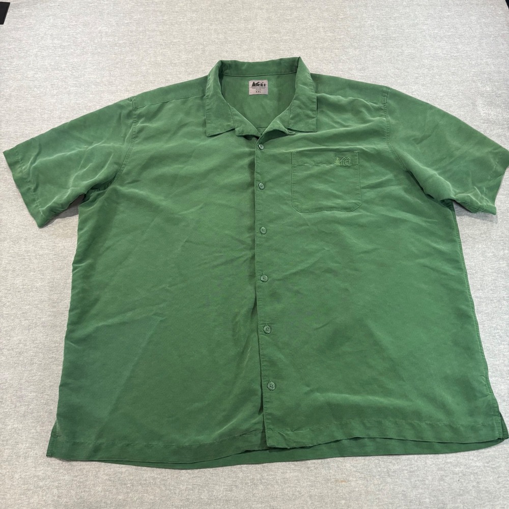 REI Mens XXL Green Short Sleeve Button Down Camp Shirt Modal Rayon Blend Logo - Picture 2 of 9